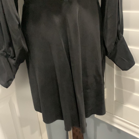 R.G. Kane Scoop Neck, Knee Length dress, Raw edge trim, Long Sleeves Size Small - Picture 4 of 11